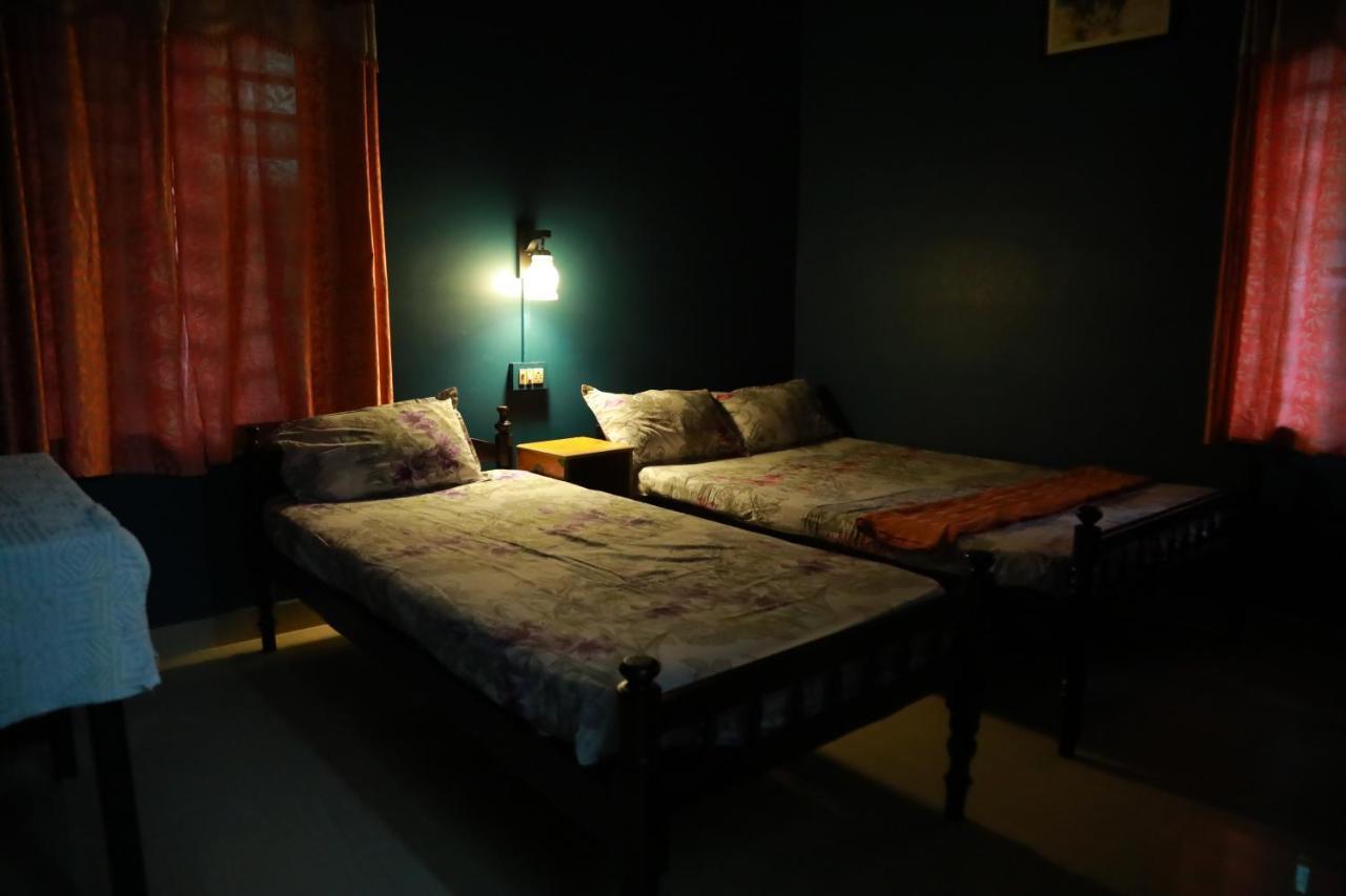 Sajeev Home Stay Cherai Beach Exterior photo