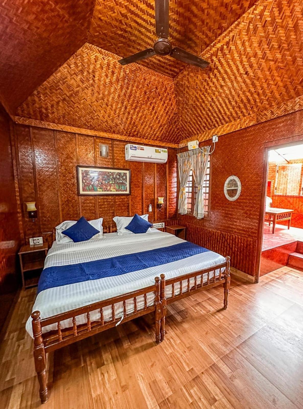 Sajeev Home Stay Cherai Beach Room photo