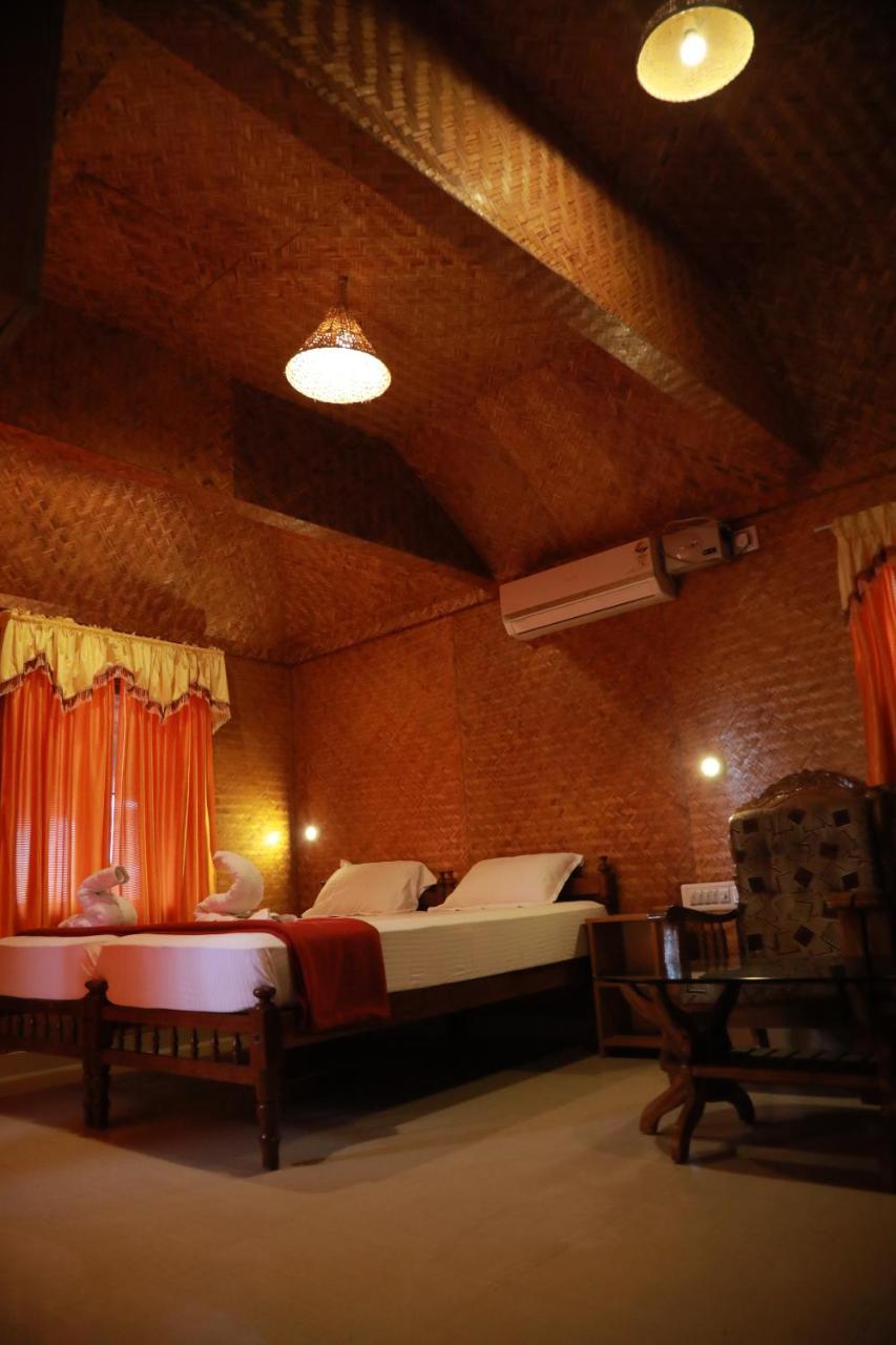 Sajeev Home Stay Cherai Beach Exterior photo