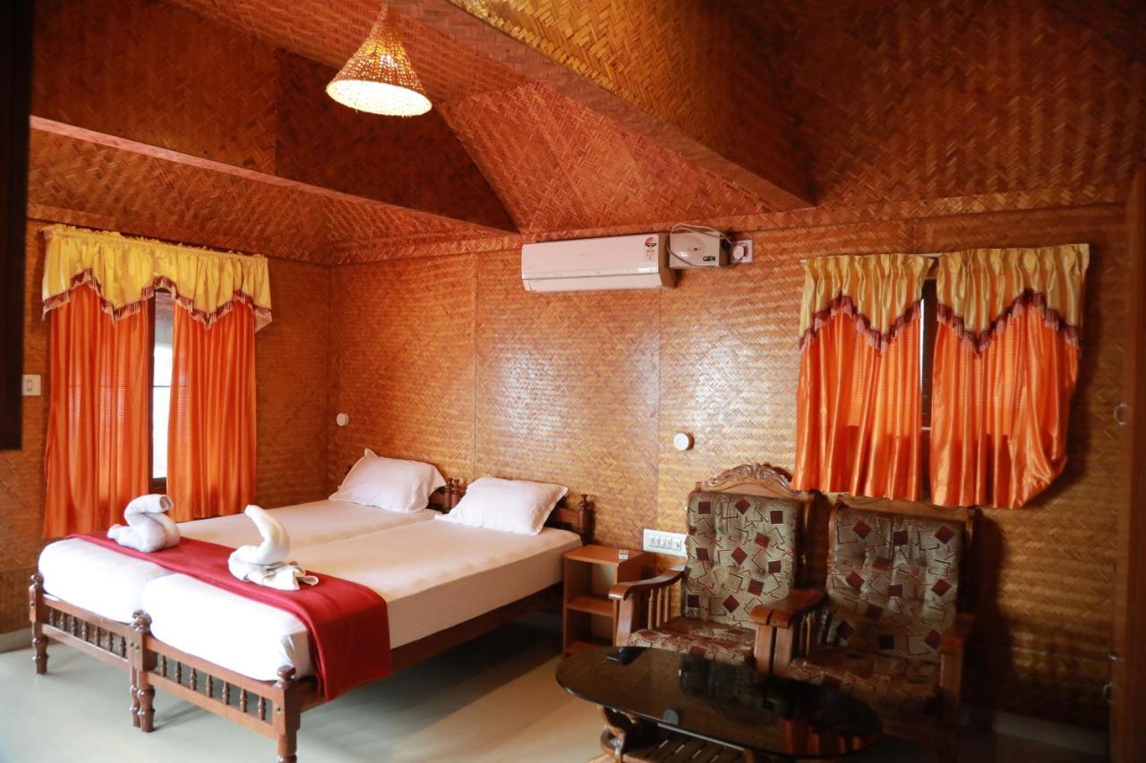 Sajeev Home Stay Cherai Beach Exterior photo