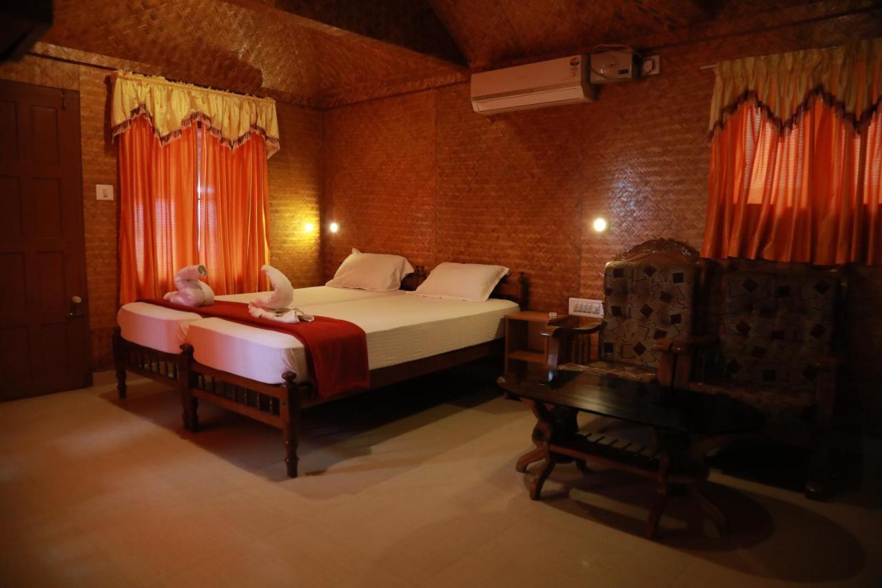 Sajeev Home Stay Cherai Beach Exterior photo