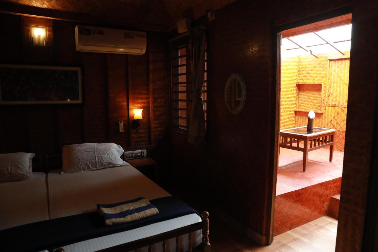 Sajeev Home Stay Cherai Beach Exterior photo