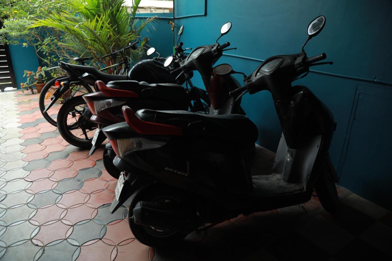 Sajeev Home Stay Cherai Beach Exterior photo